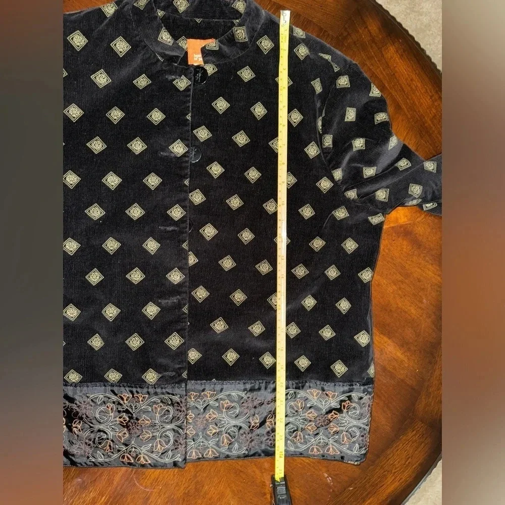 Hearts of Palms printed Corduroy Jacket with embroidered borders-size approx Lg